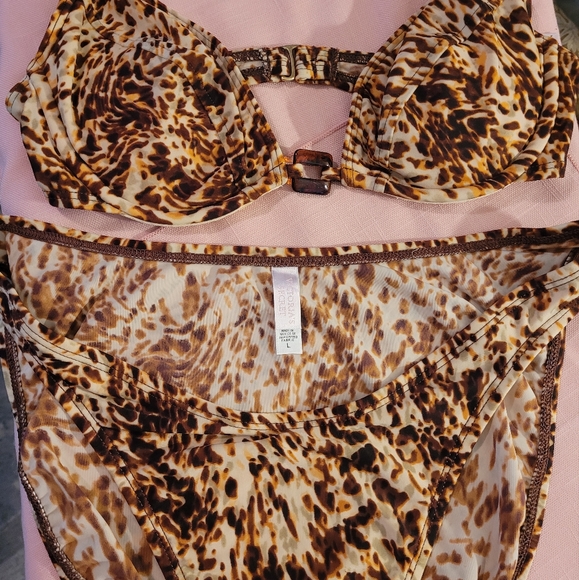 Victoria's Secret Other - Victoria's Secret Animal Print Bikini Top 34B Bottoms Large Padded Ties at Neck
